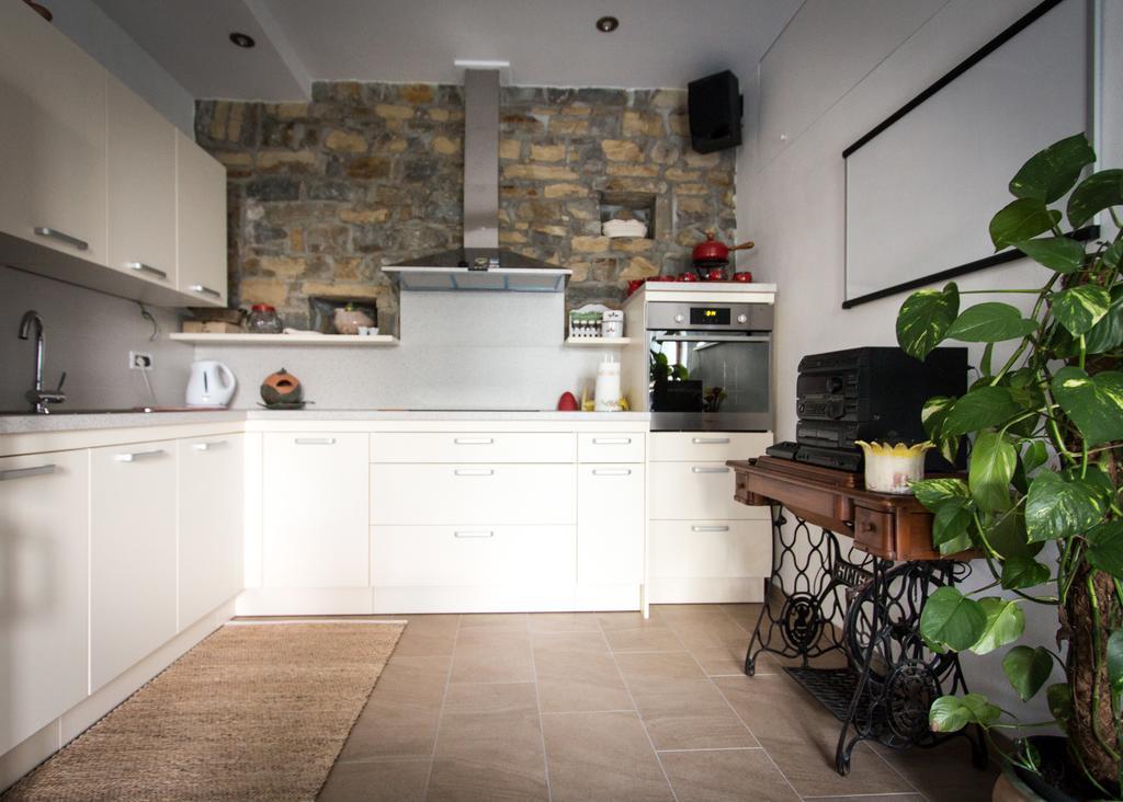 Apartment Dezo Istria Izola Szoba fotó