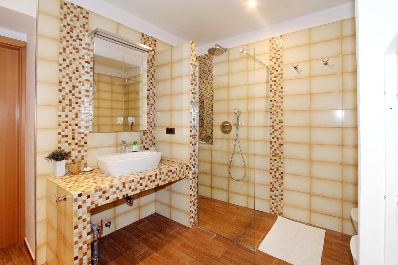 Apartment Dezo Istria Izola Kültér fotó